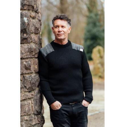 Forrester Black - Ribbstickad tr�ja i ull med Harris Tweed